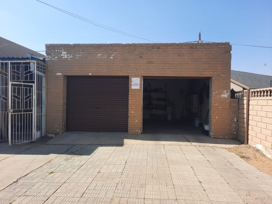 3 Bedroom Property for Sale in Odendaalsrus Free State